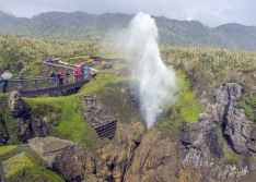 Blowhole at Punakaiki